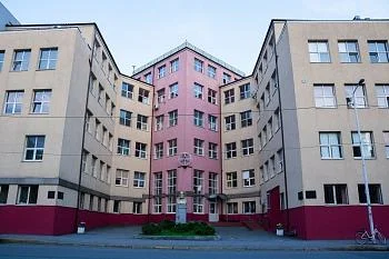 В областной клинической больнице проводится широкий спектр лечения онкозаболеваний В областной клинической больнице проводится широкий спектр лечения онкозаболеваний