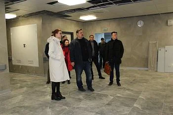 Врачи региона посетили стройплощадку онкологического центра Врачи региона посетили стройплощадку онкологического центра