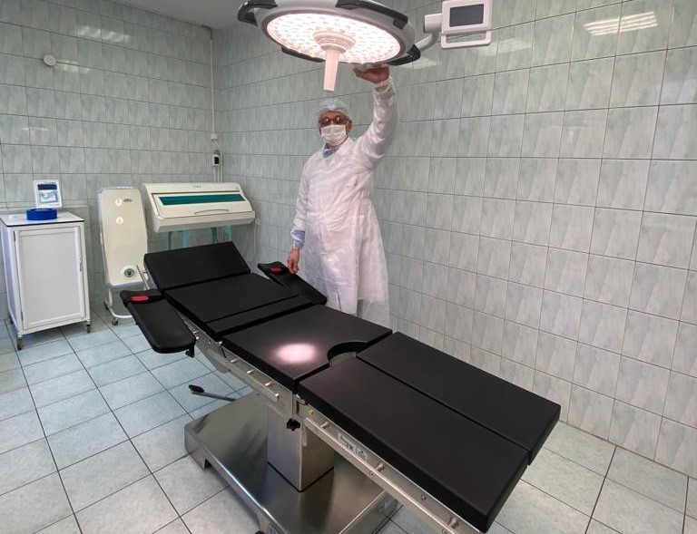 Поликлиника на Университетской получила современный операционный стол