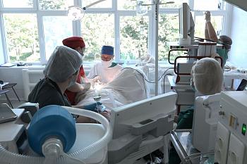  Хирурги Центральной городской клинической больницы успешно применяют новые методики в оперативном лечении
