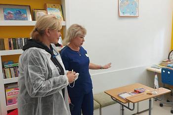 Детскую областную больницу Калининграда посетили Арина Шарапова и Федор Юрчихин